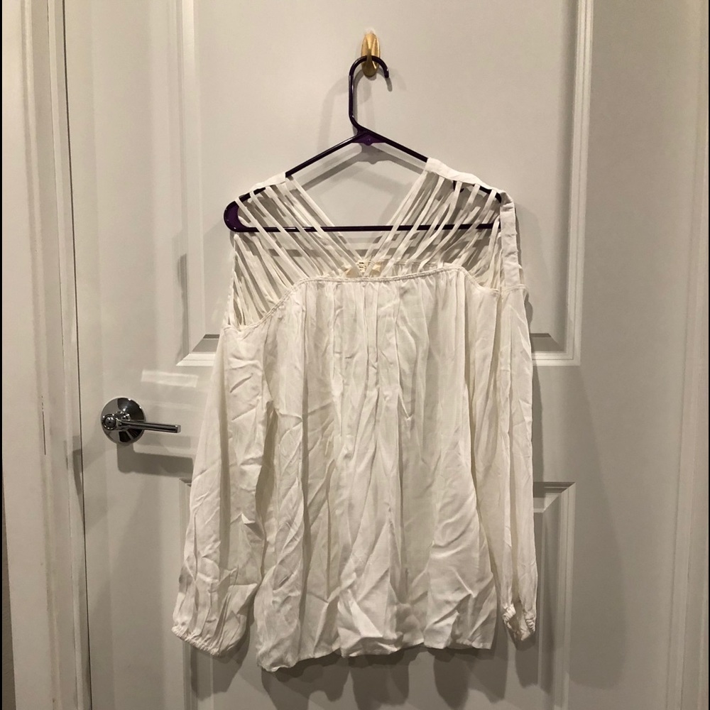 Caged shoulder top